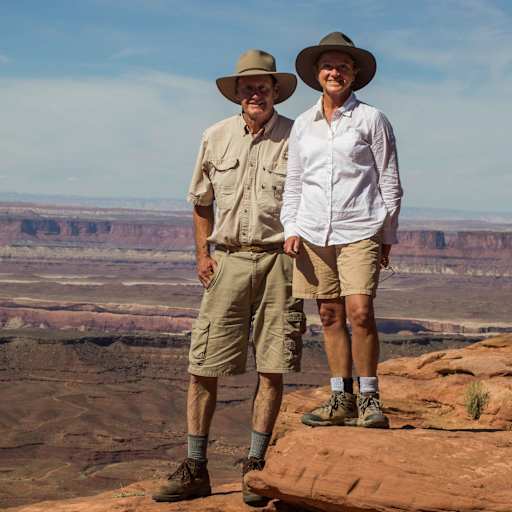 Profile image for pet sitters JoDon & Brian