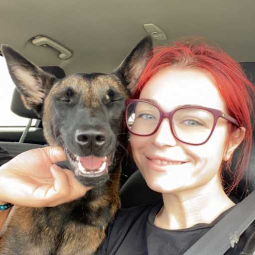 Profile image for pet sitter Eshli