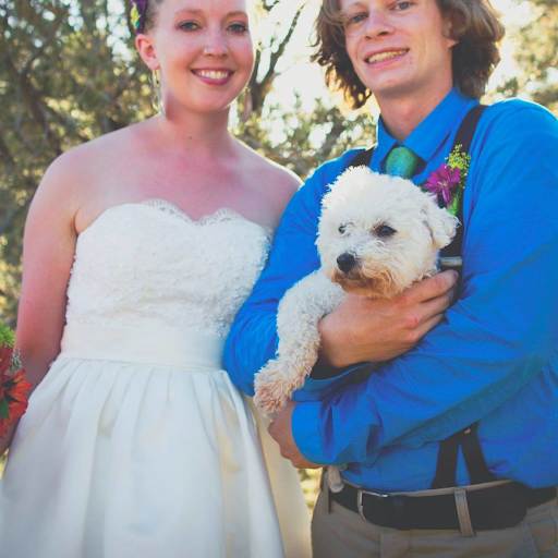 Profile image for pet sitters Carrie & Zachary