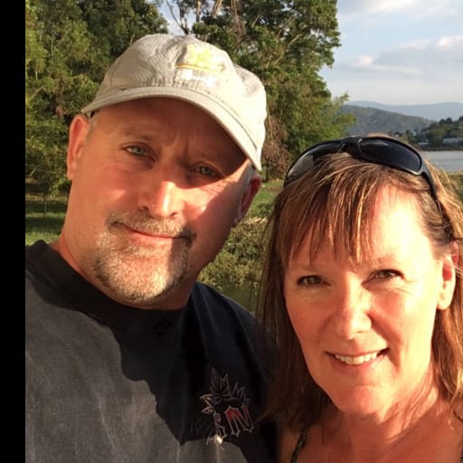 Profile image for pet sitters Deanna & Rod