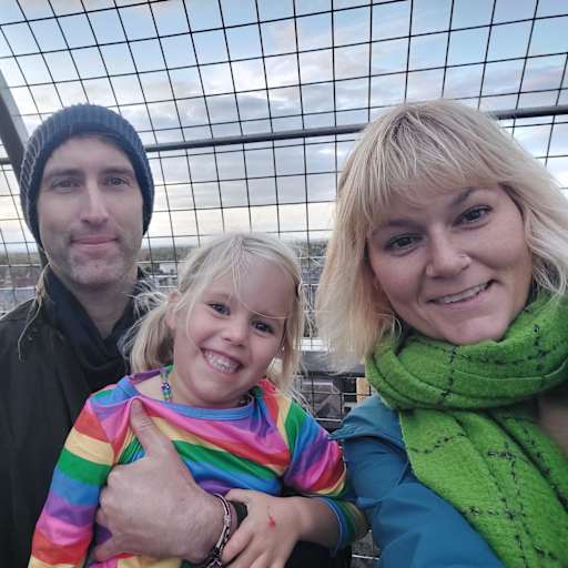 Profile image for pet sitters Alice & Joe