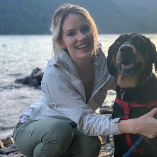 Profile image for pet sitter Josie