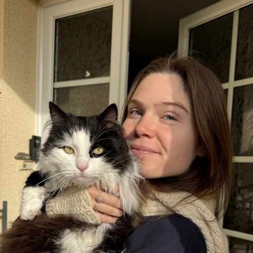 Profile image for pet sitter Claire