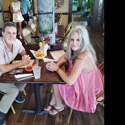 Profile image for pet sitters Teresa & James