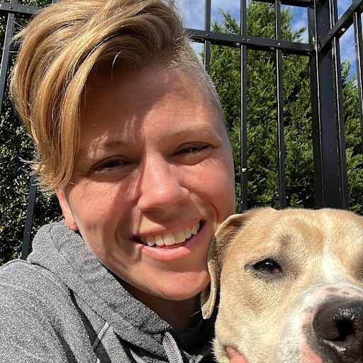 Profile image for pet sitters Emily & Bryan