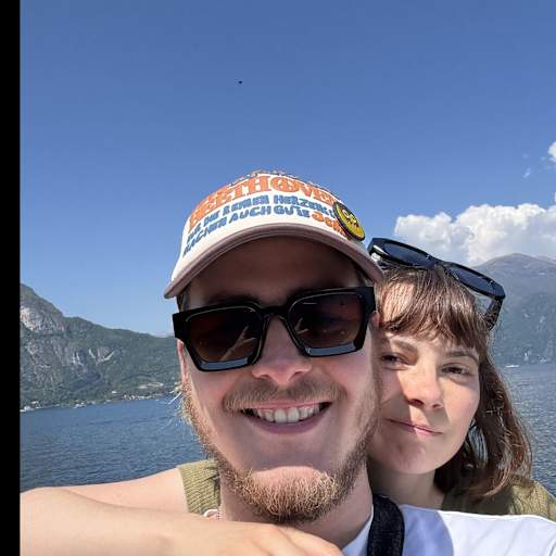 Profile image for pet sitters Lauriane & Nils