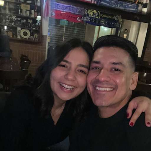 Profile image for pet sitters Andrea & Jairo
