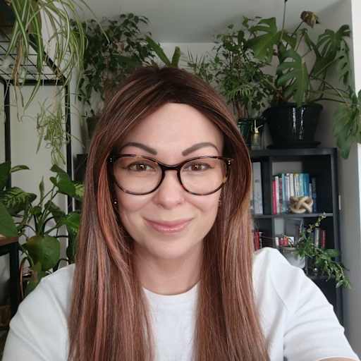 Profile image for pet sitter Amber