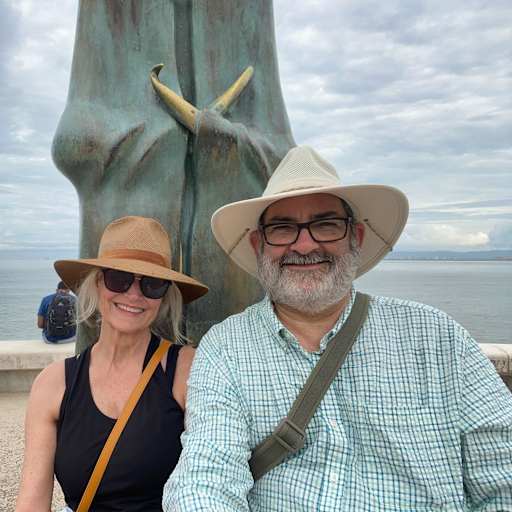 Profile image for pet sitters Kim & Jesse