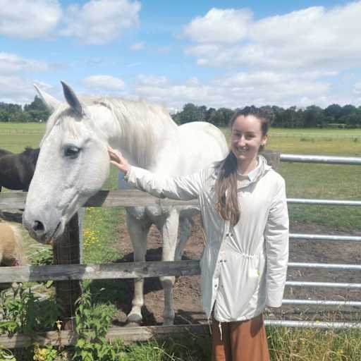 Profile image for pet sitter Christina