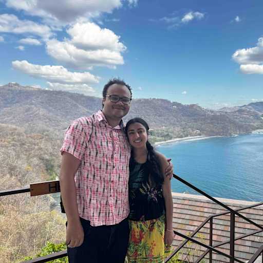 Profile image for pet sitters Mira & Dashiel