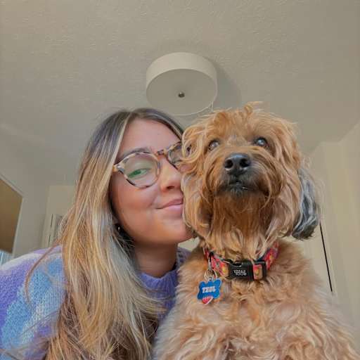 Profile image for pet sitter Maria Fernanda