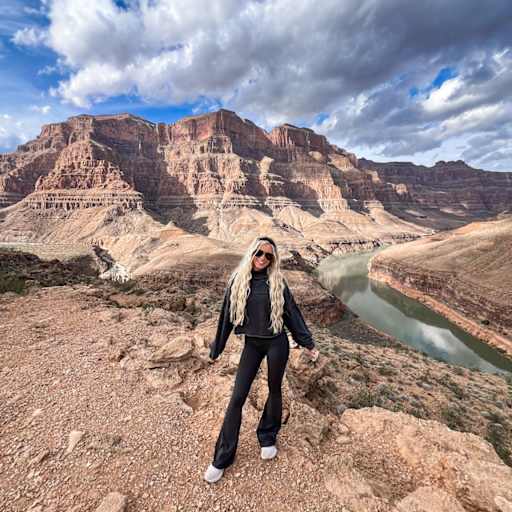 Profile image for pet sitter Kayla