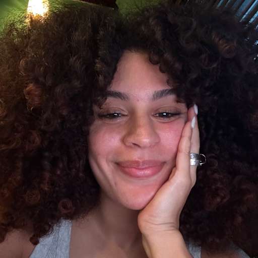 Profile image for pet sitter Narjisse