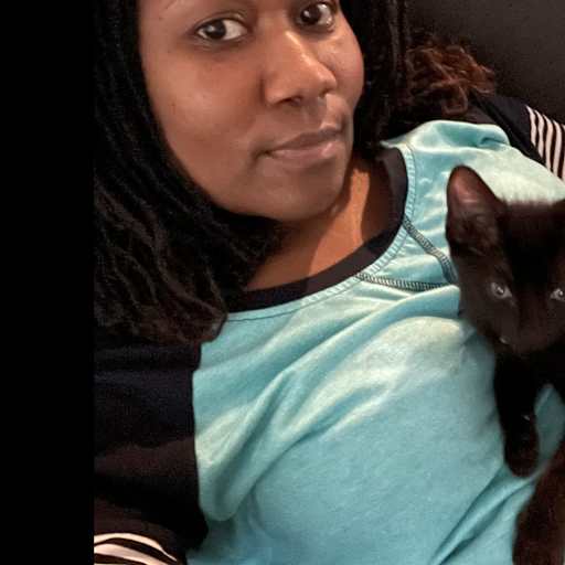 Profile image for pet sitter Che
