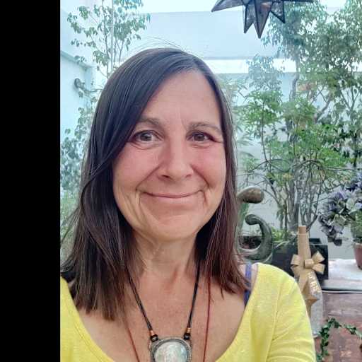 Profile image for pet sitter Lisa
