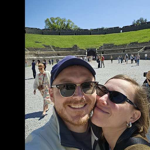 Profile image for pet sitters Ignacio & Elena