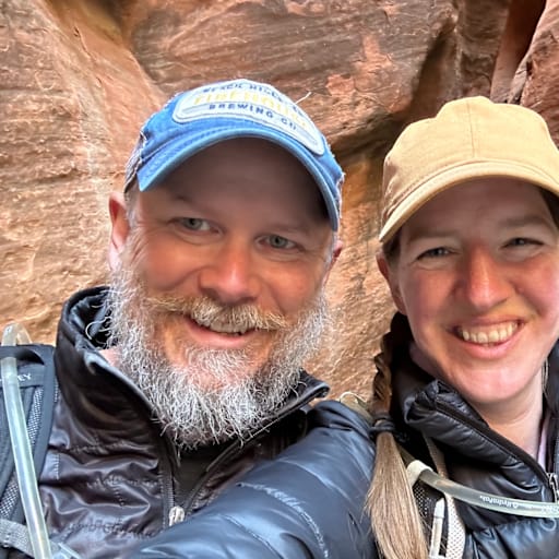 Profile image for pet sitters Lynn & Joshua