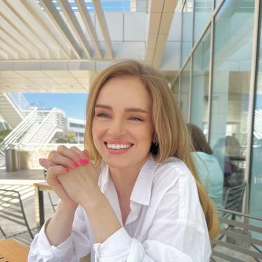 Profile image for pet sitter Cambrey