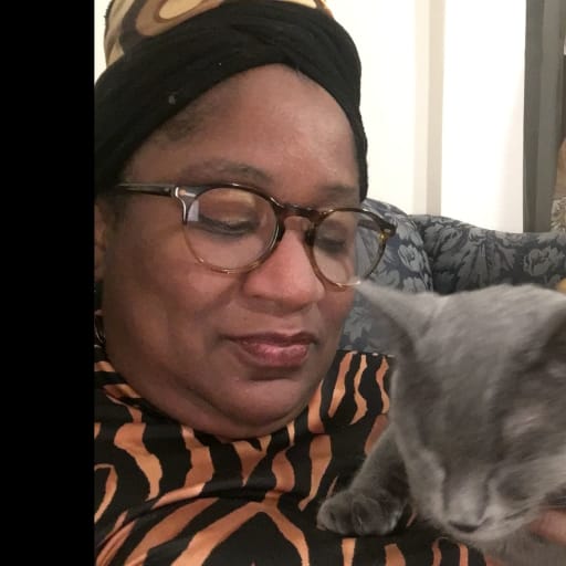 Profile image for pet sitter April