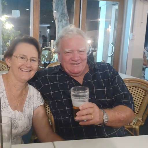 Profile image for pet sitters Sharon & Kerry