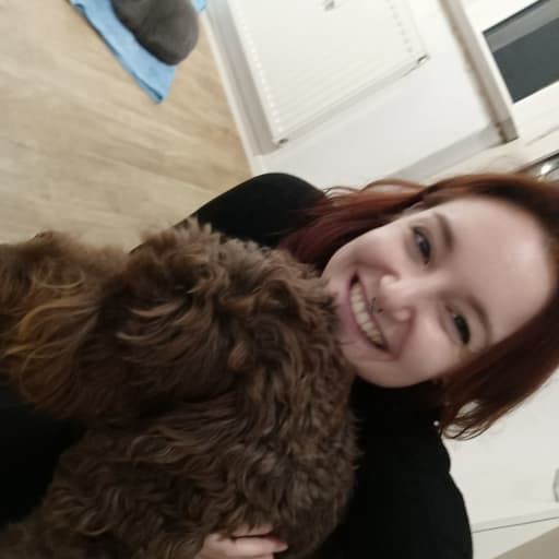 Profile image for pet sitter Caroline