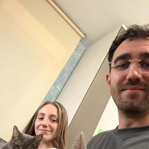 Profile image for pet sitters Aarón & María