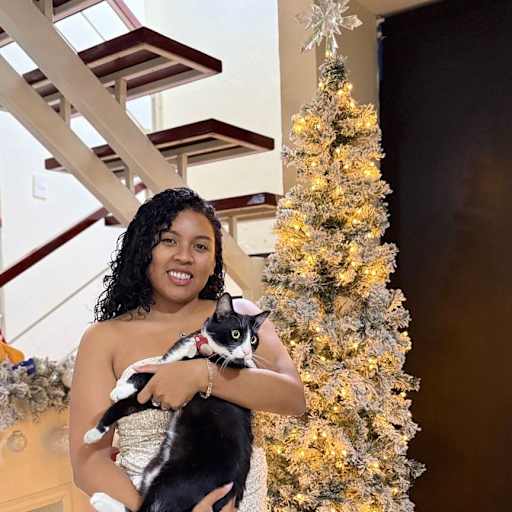 Profile image for pet sitters Esbeydi & Emmanuel