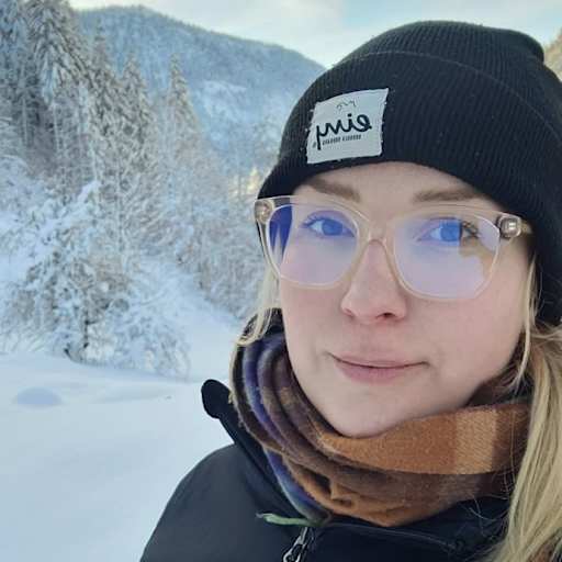 Profile image for pet sitter Anni