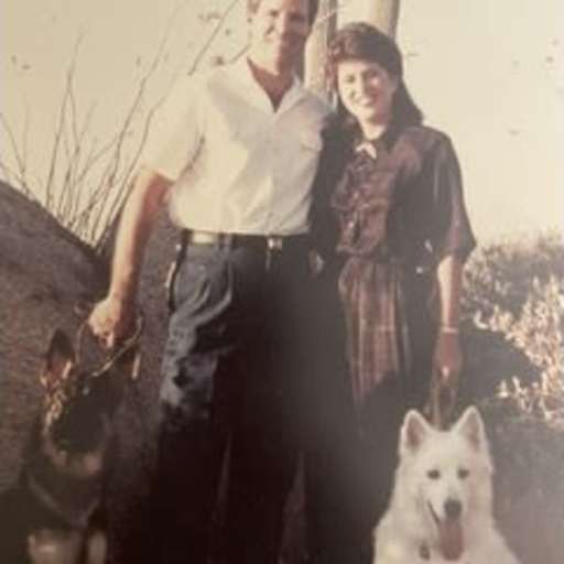 Profile image for pet sitters Linda & Joe