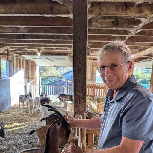 Profile image for pet sitters Michel & Nicole