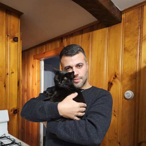 Profile image for pet sitter Hebert