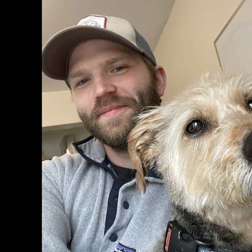 Profile image for pet sitters Emil & Sarah