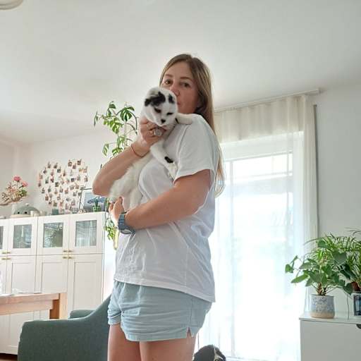 Profile image for pet sitters Yvonne & Robert