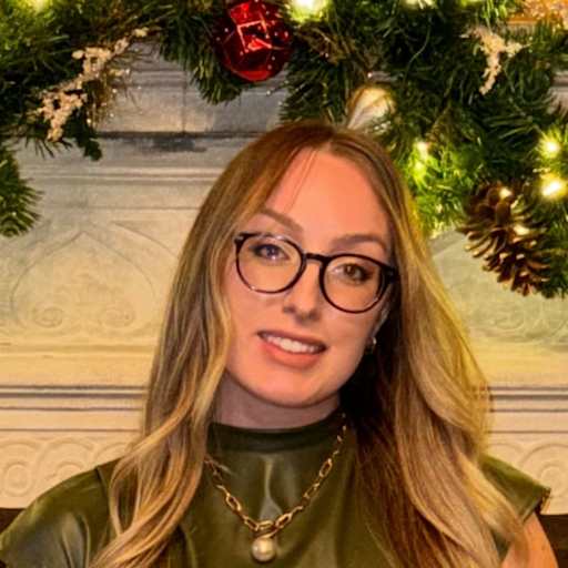 Profile image for pet sitter Faryn