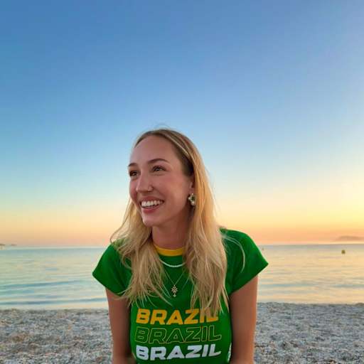 Profile image for pet sitter Line