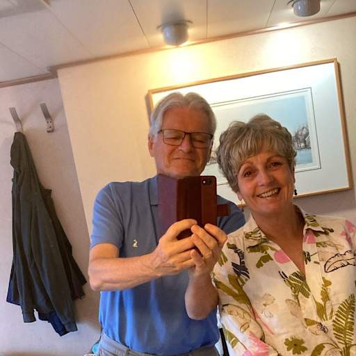 Profile image for pet sitters Maggie & Bob 