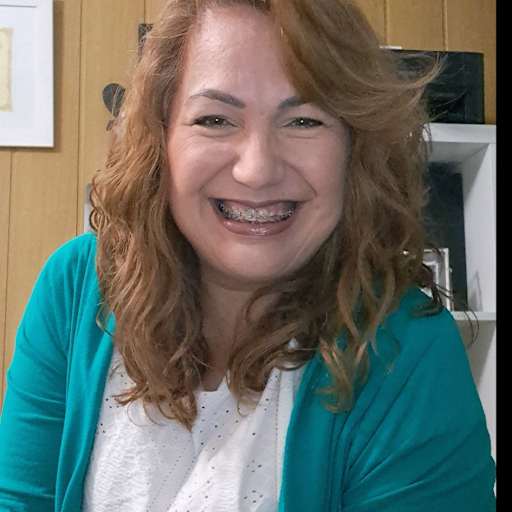 Profile image for pet sitter Elenise
