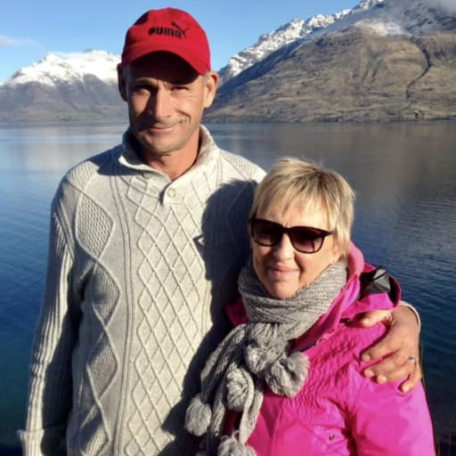 Profile image for pet sitters Linda & Paul