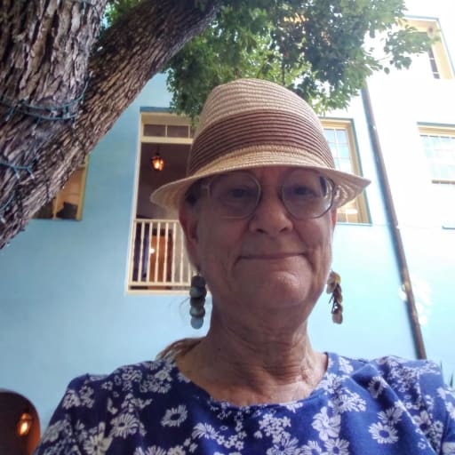 Profile image for pet sitter Brenda