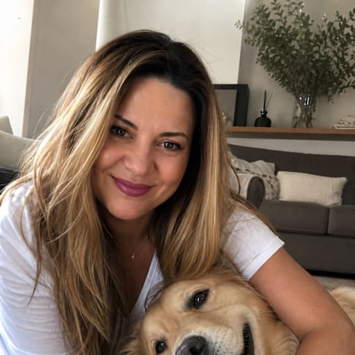 Profile image for pet sitter Mayra