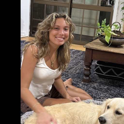 Profile image for pet sitter Isabella