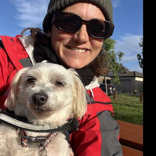 Profile image for pet sitter Taynara