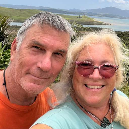 Profile image for pet sitters Cindy & Grant