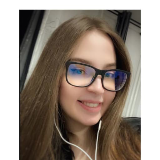 Profile image for pet sitters Bianca & Rares
