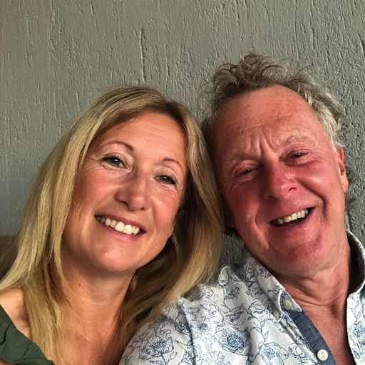 Profile image for pet sitters Andrea & Paul