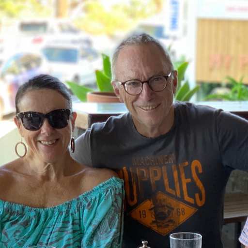 Profile image for pet sitters Kathy & Darryl