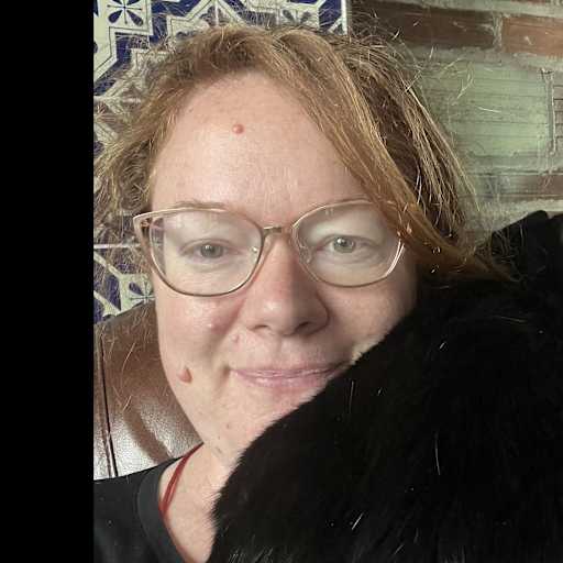 Profile image for pet sitters Sara & Douglas