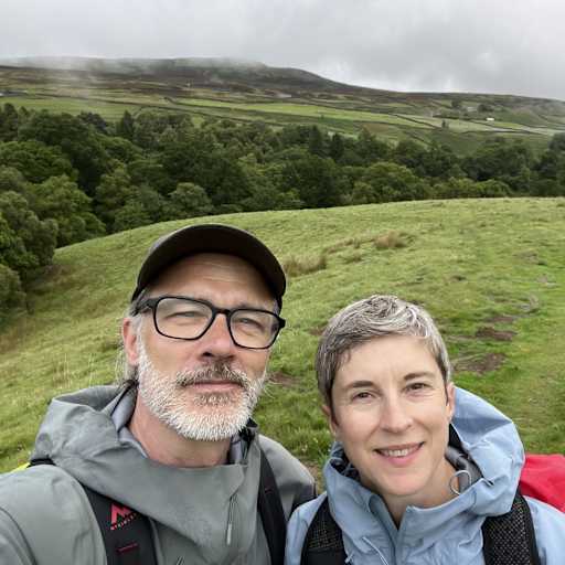 Profile image for pet sitters Manuel & Sara