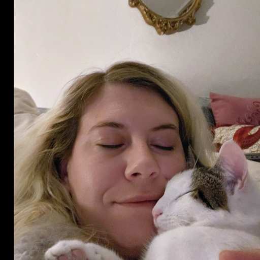 Profile image for pet sitter Phoebe